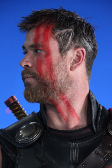  Thor: Ragnarok : Chris Hemsworth, Tom Hiddleston, Cate